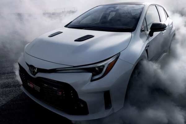 GR Corolla Hadir di Amerika Serikat, Sebuah Hot Hatch Powerful yang Memberikan Kesenangan Berkendara di Jalan